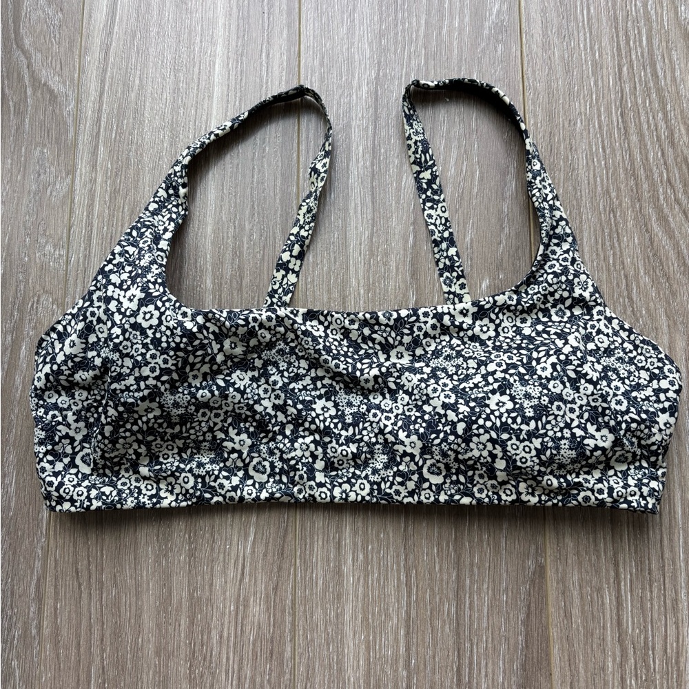 Everlane Floral Black and White Women's swim top